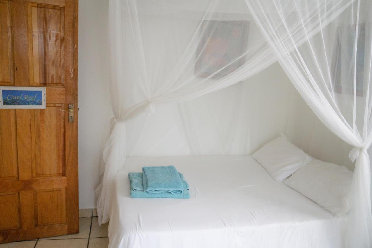 C-Mew Guest House Praia do Praia do Tofo Exterior foto
