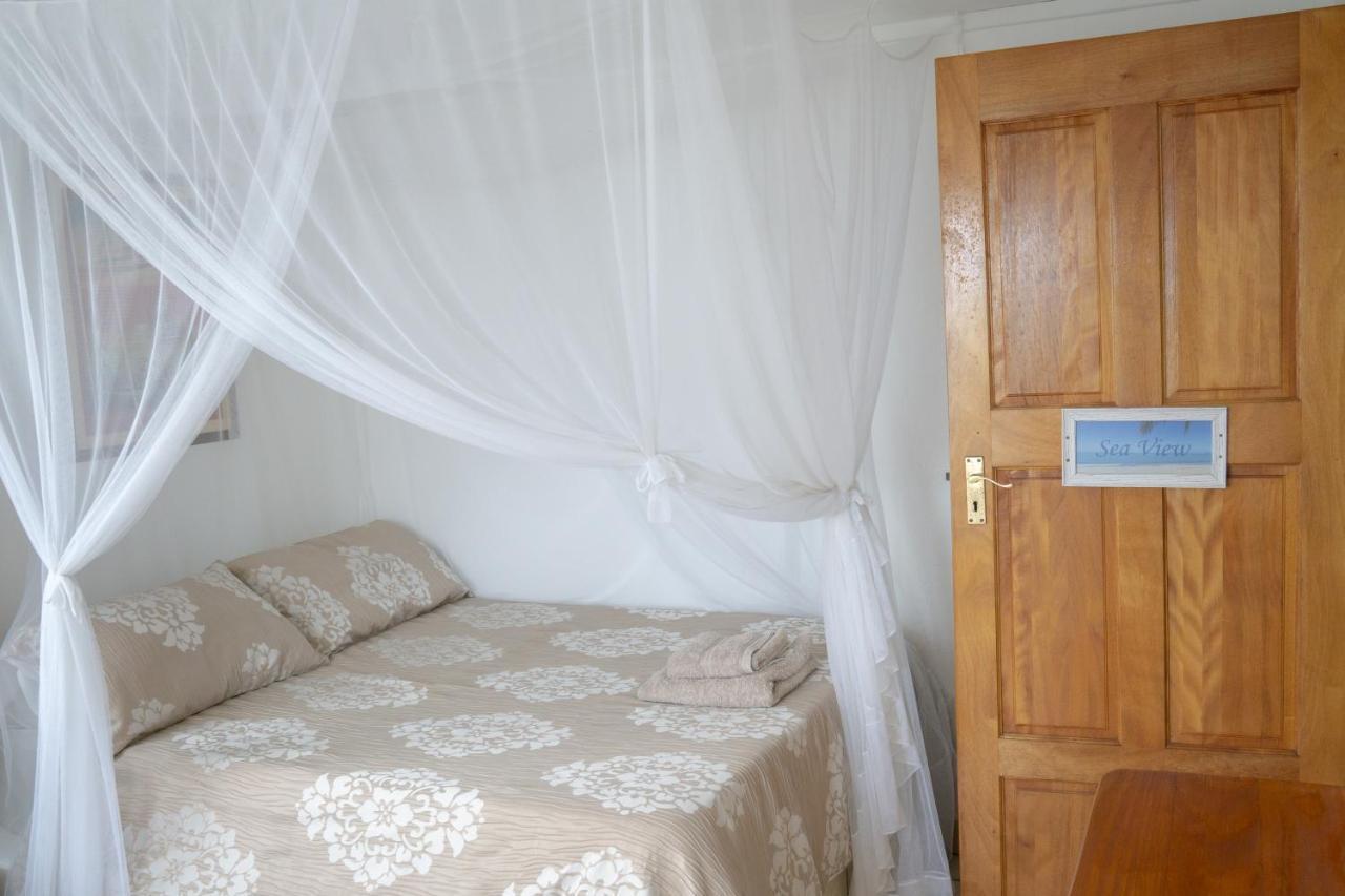 C-Mew Guest House Praia do Praia do Tofo Exterior foto
